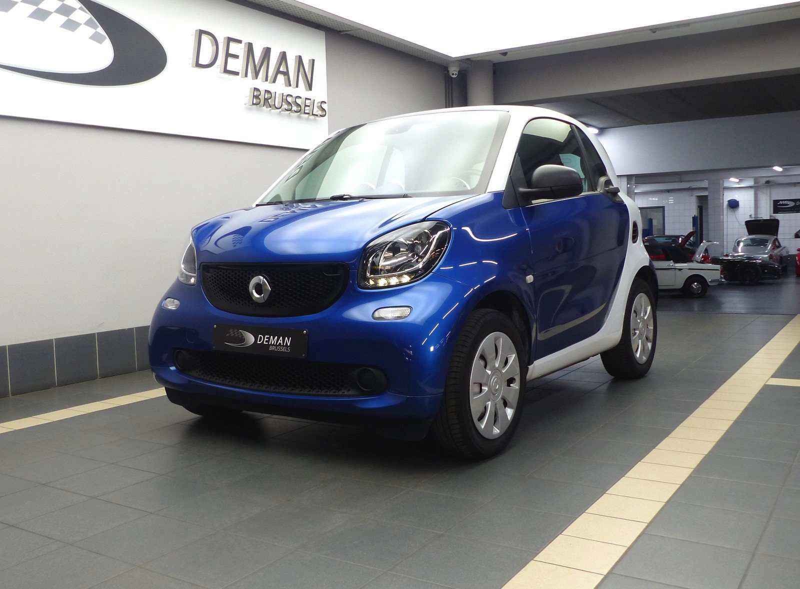 Smart forTwo 1.0i Pure DCT* Cool & Audio* Capteurs arrière