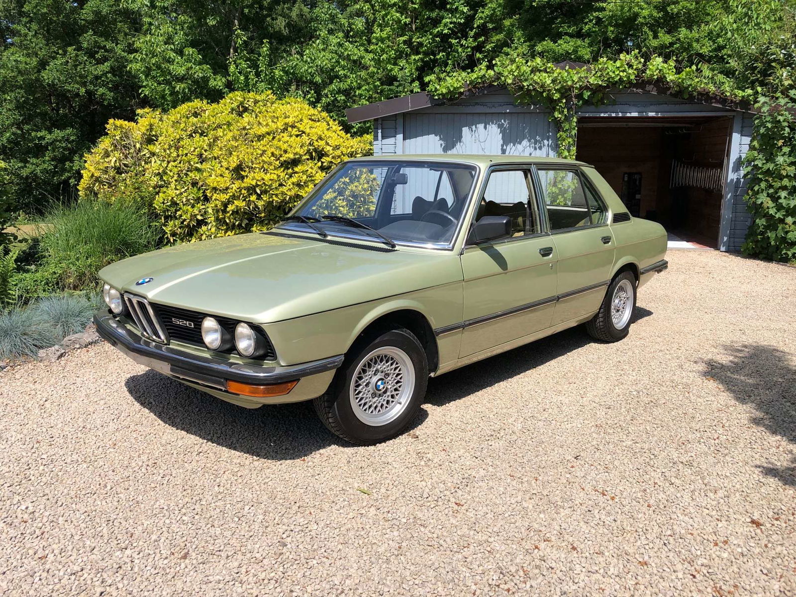 BMW 520 /6 e12 1ST OWNER ready to cruise