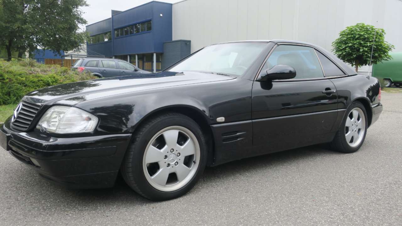Mercedes SL 320