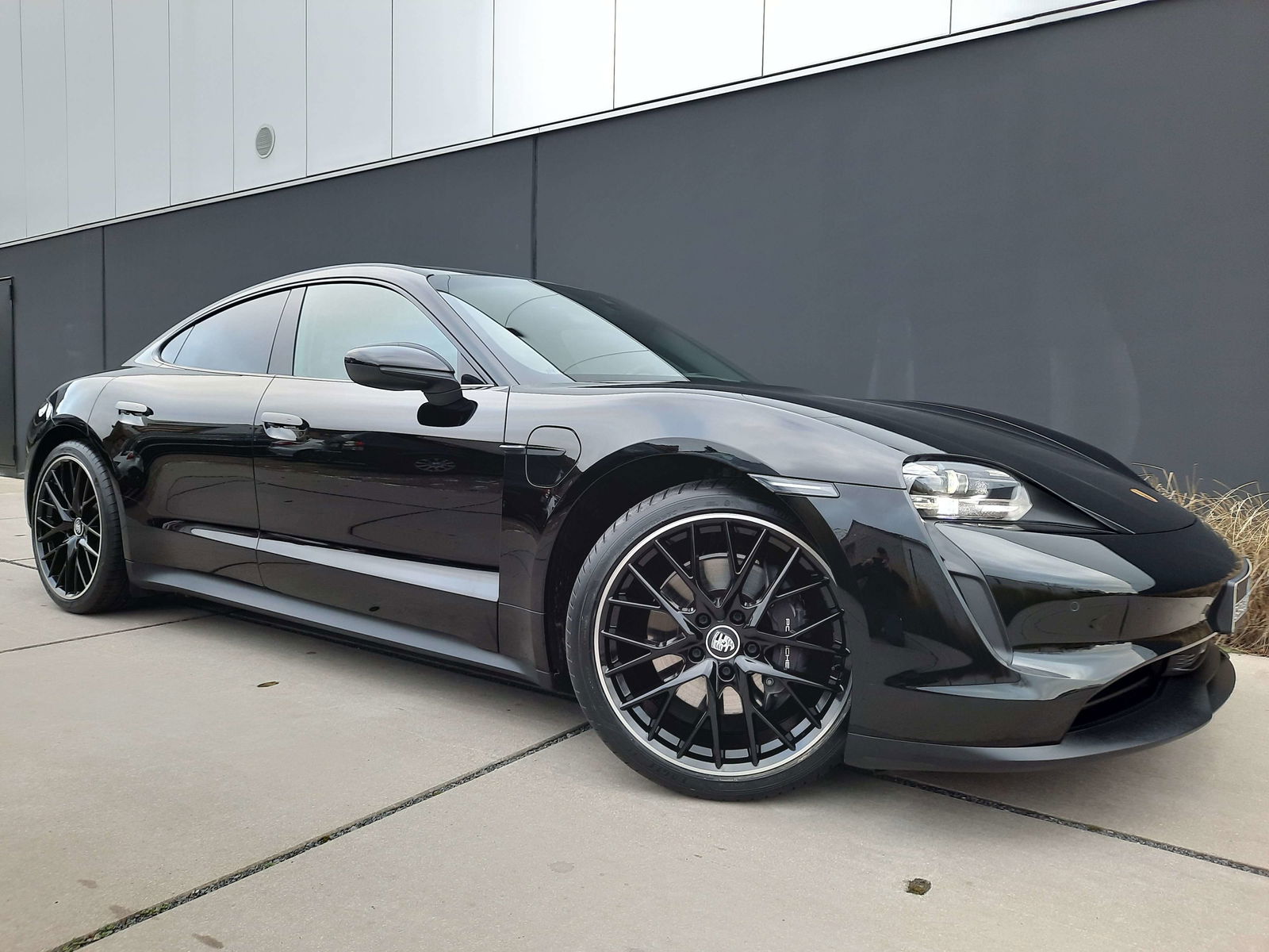 Porsche Taycan *PERF.+BATT.*HUD*WARMTEPOMP*BOSE*MEMORY*EL.SOUND*