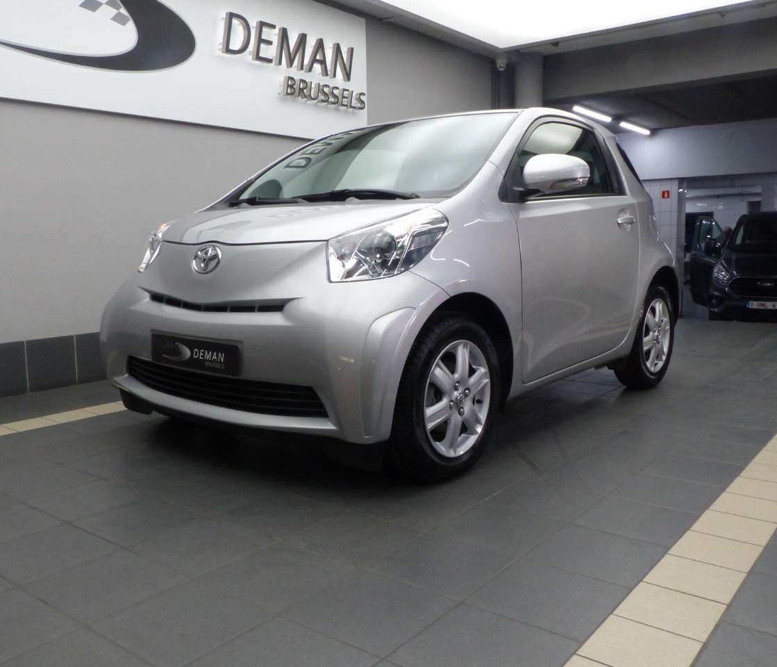 Toyota iQ 1.0i VVT-i Luna Multidrive