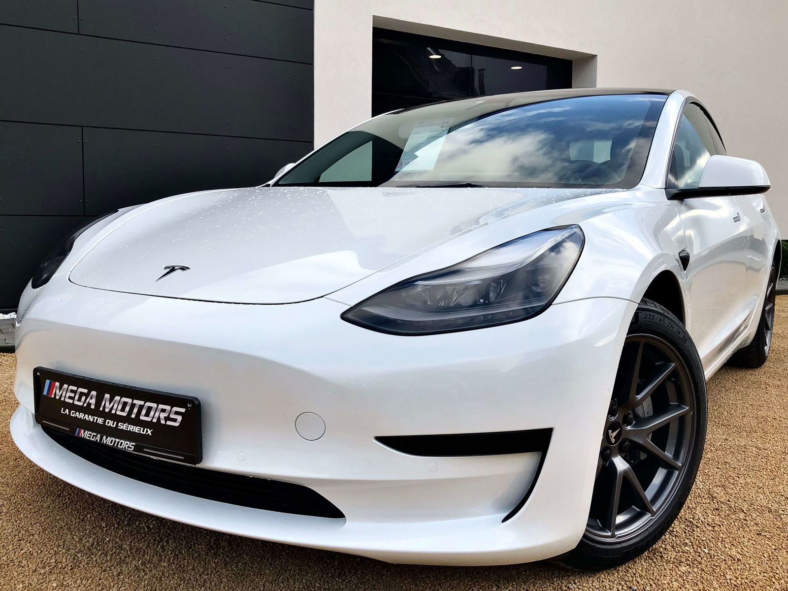 Tesla Model 3 STANDARD PLUS !! NEW GENERATION 2021 !! 8200 KM !!