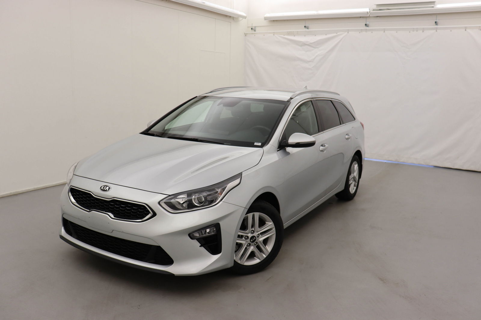 Kia Ceed SW crdi mild-hybrid more 136
