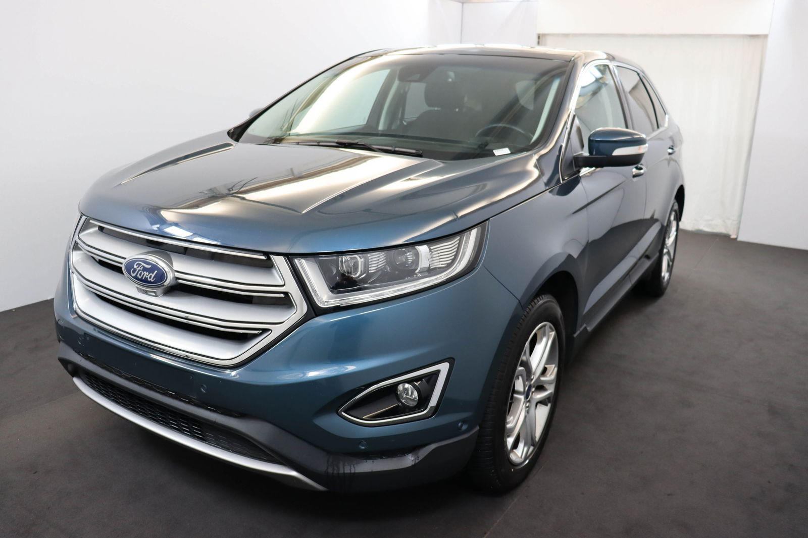 Ford Edge 2.0 tdci awd titanium powershift 210 AT