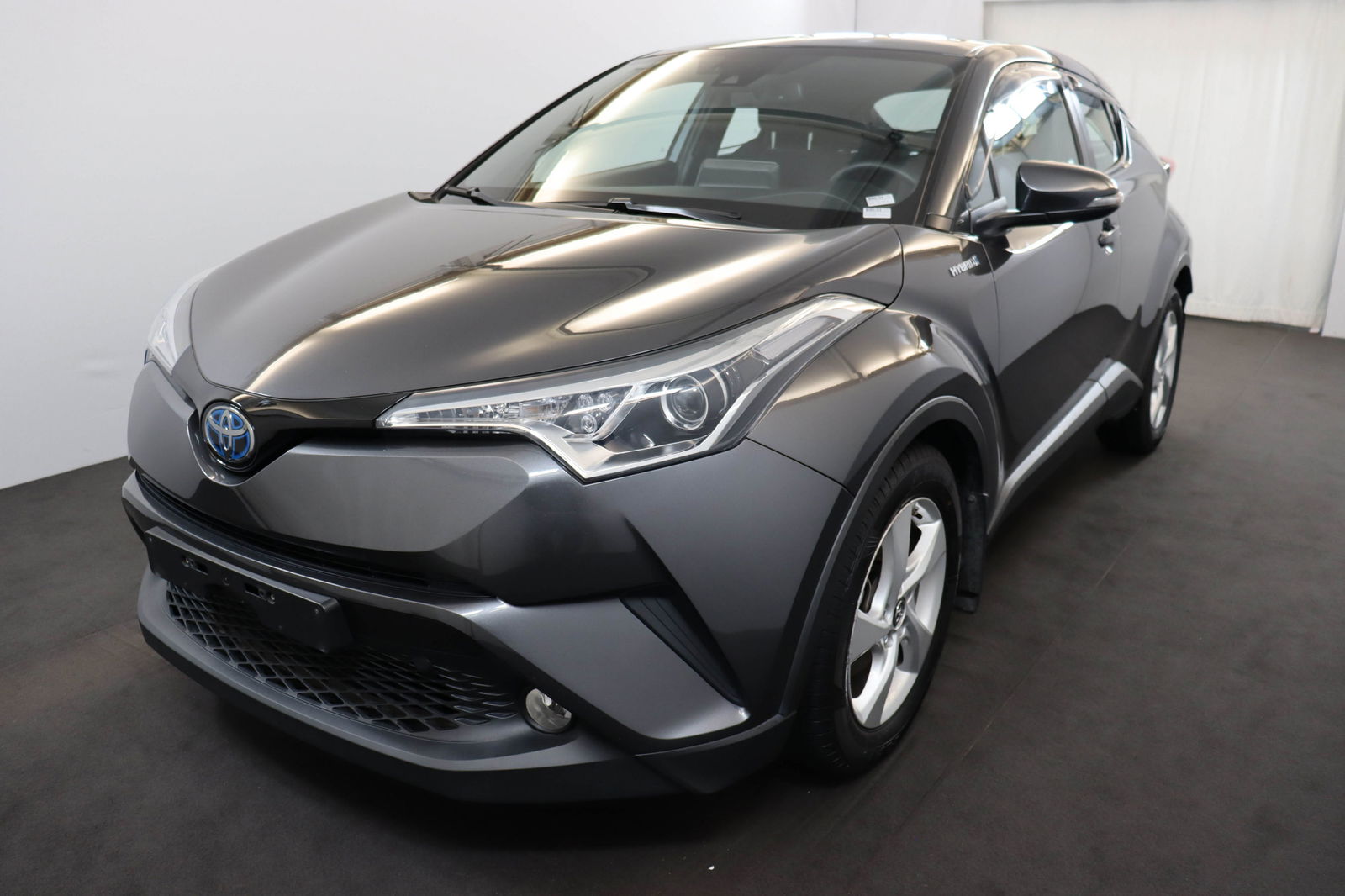 Toyota C-HR 1.8i vvt-i hybrid c-enter e-cvt 98 AT