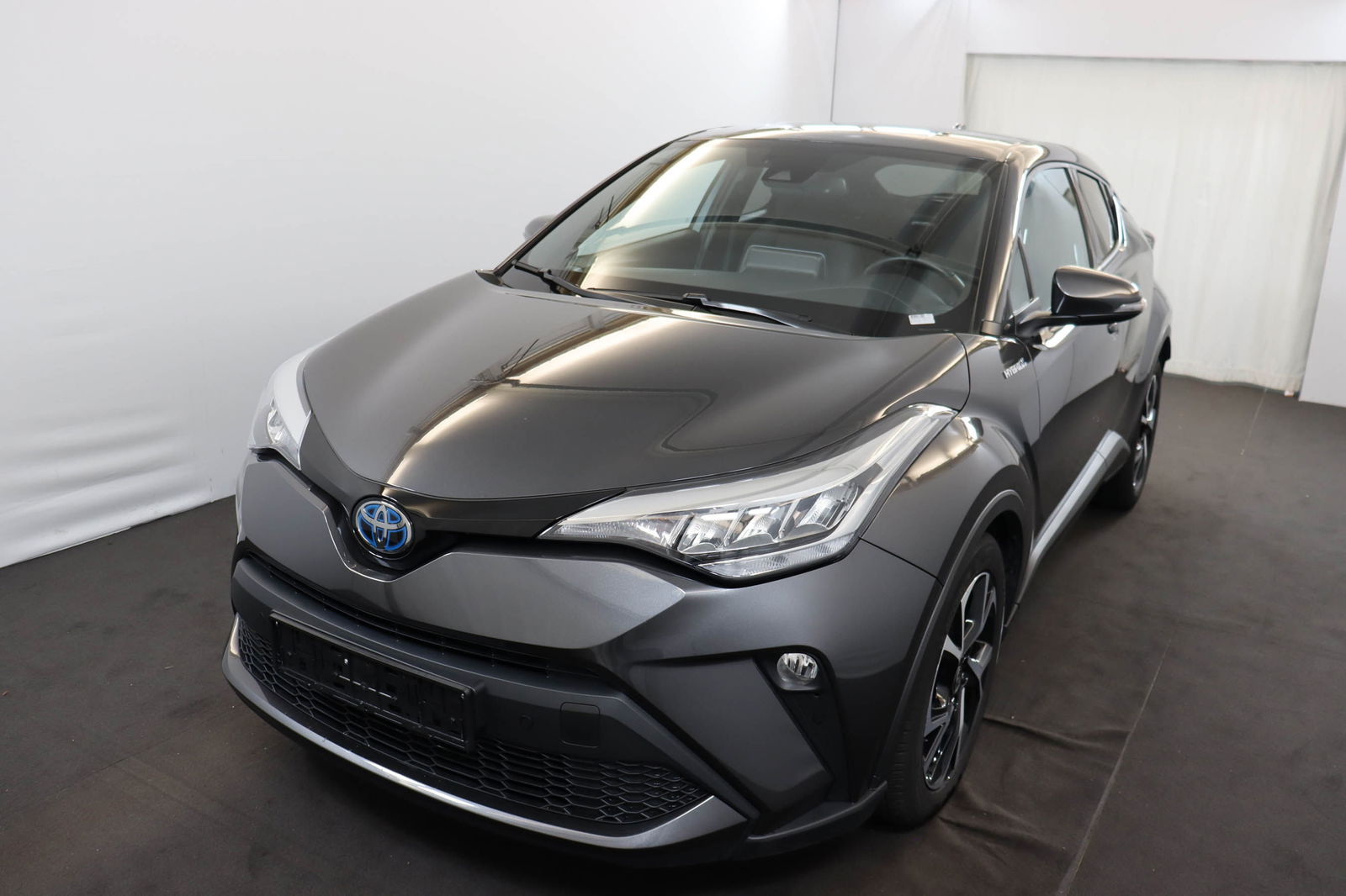 Toyota C-HR vvt-i hybrid c-lub mono-tone e-cvt 98 AT