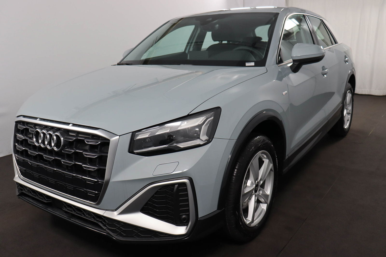 Audi Q2 tfsi s line 110