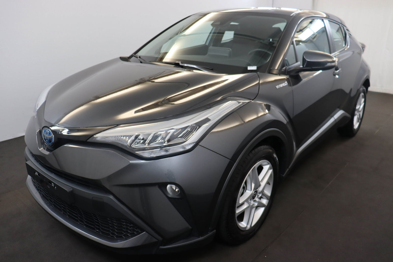 Toyota C-HR 1.8i vvt-i hybrid c-enter e-cvt 98 AT