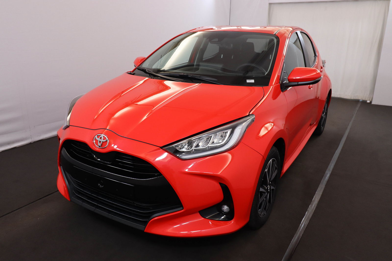 Toyota Yaris dual vvt-i dynamic cvt 125 AT