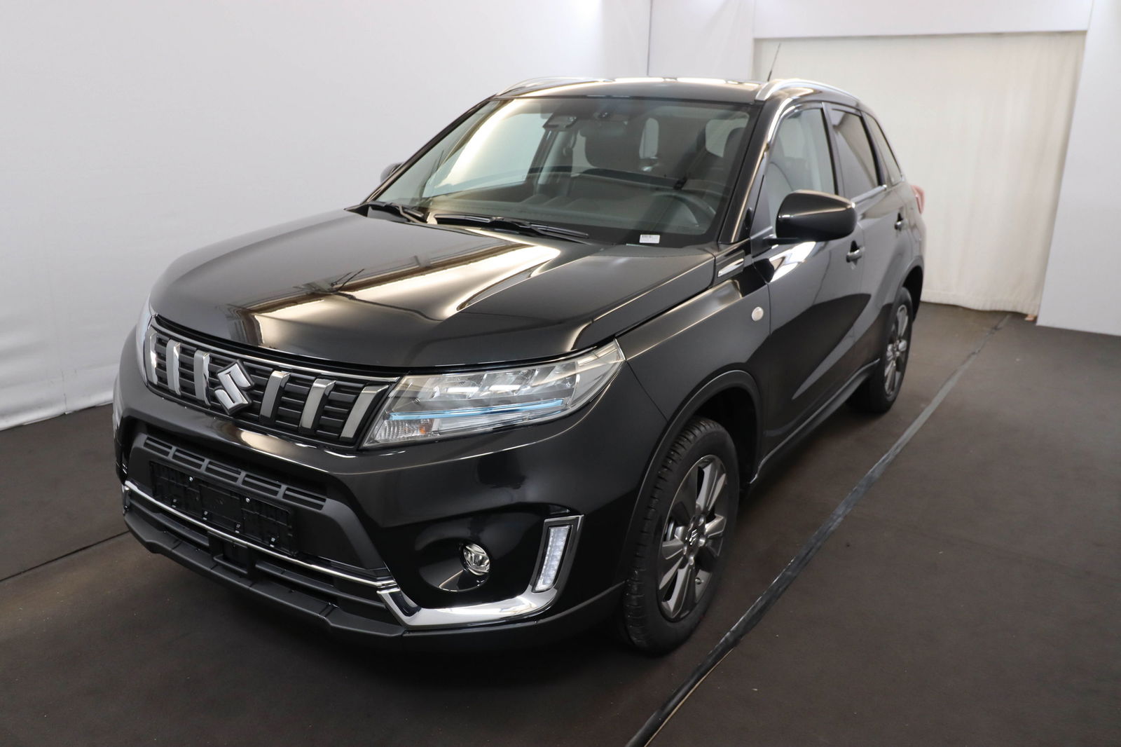 Suzuki Vitara dualjet hybrid gl+ 102 AT