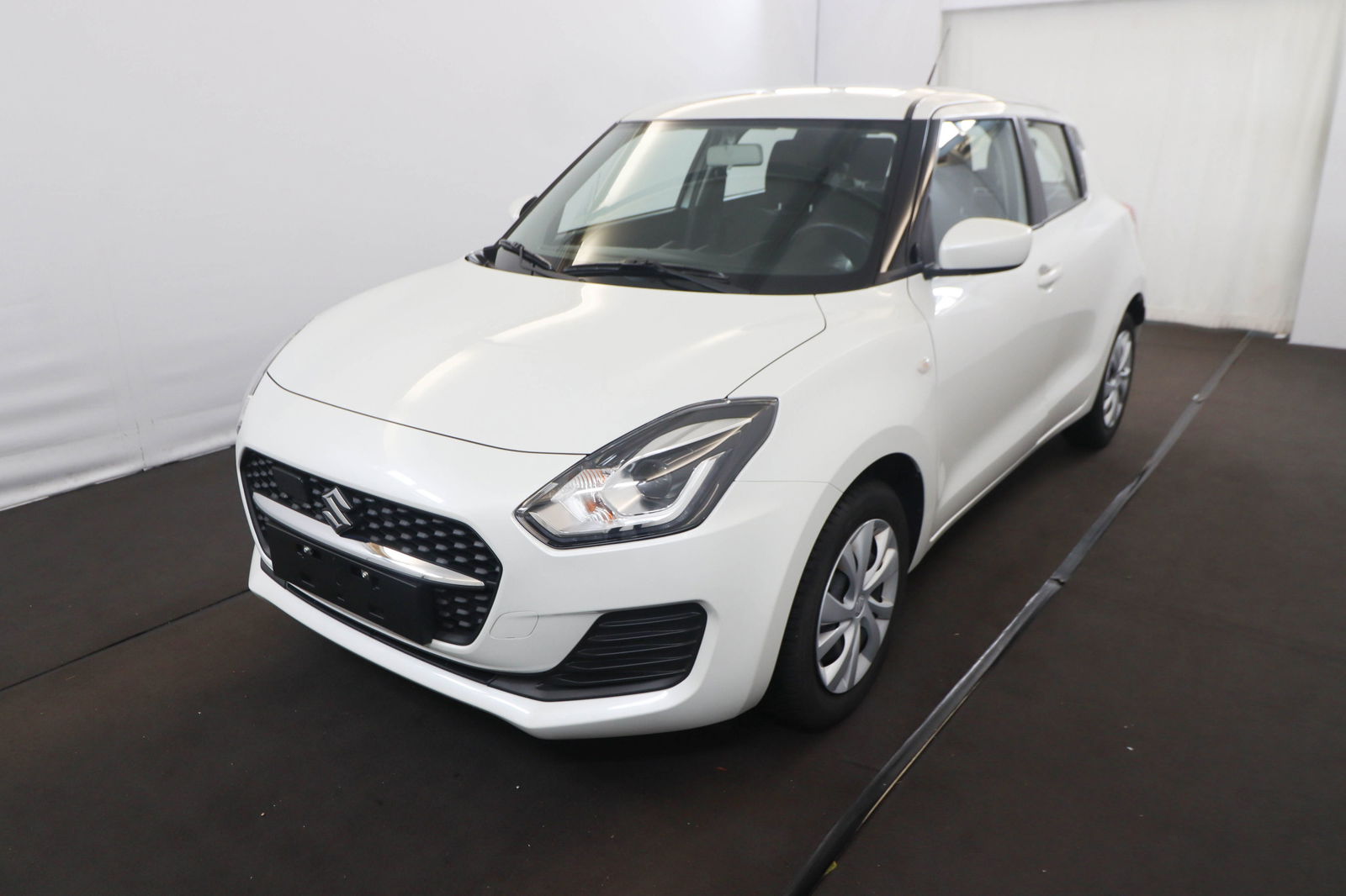 Suzuki Swift shvs GL 12V 83