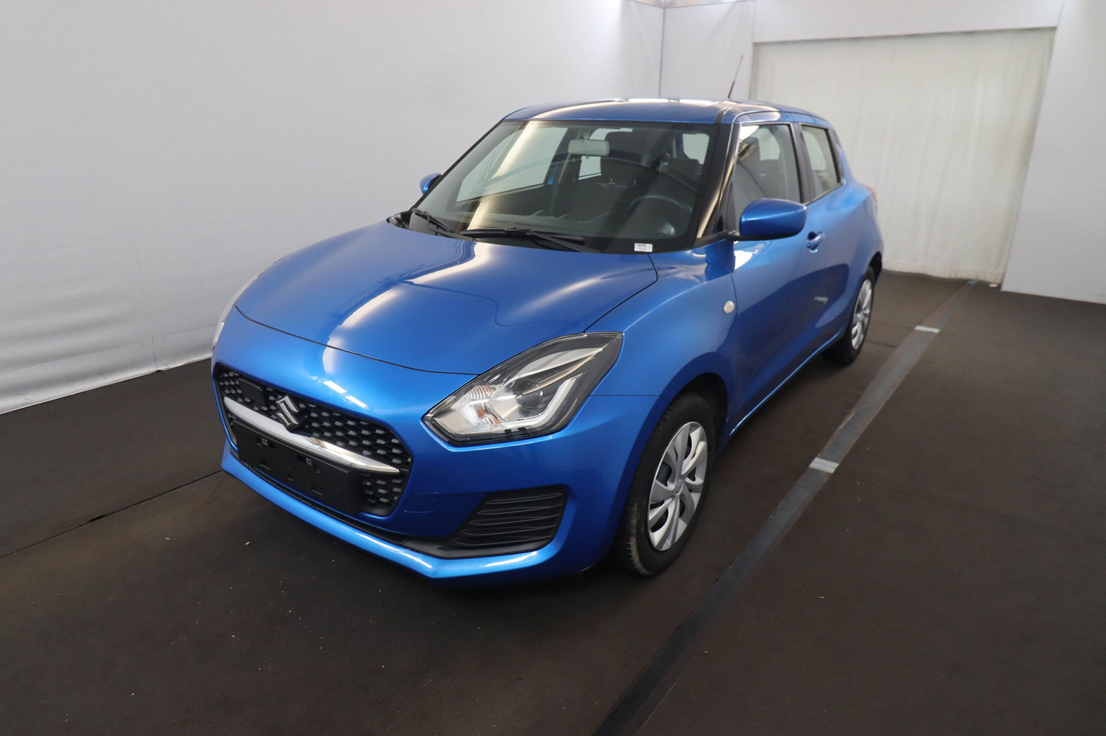Suzuki Swift shvs GL 12V 83