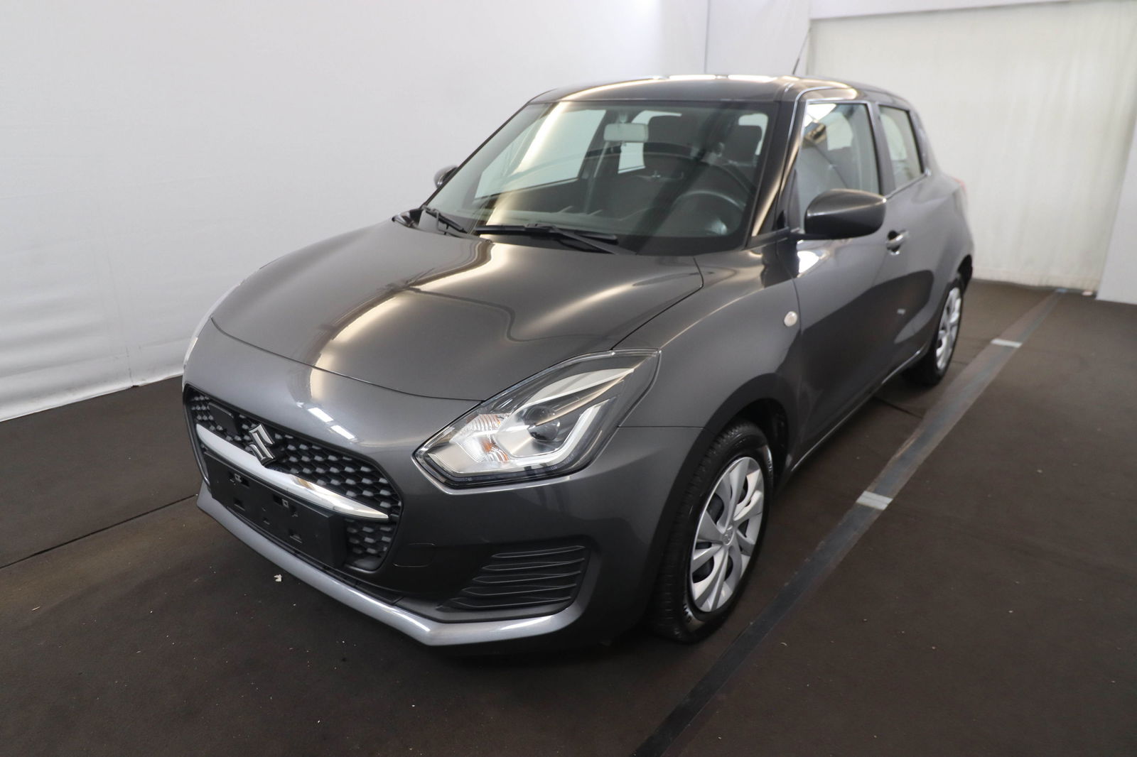 Suzuki Swift shvs GL 12V 83