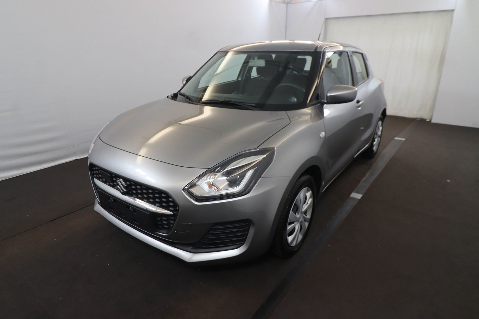 Suzuki Swift shvs GL 12V 83