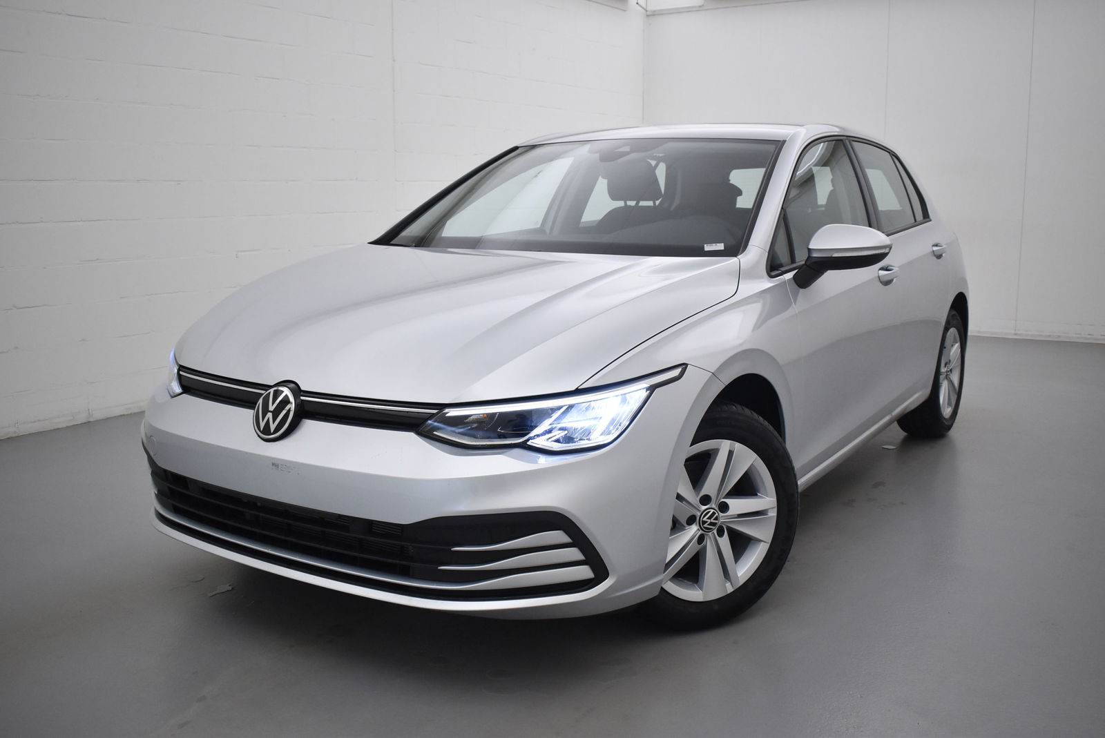 Volkswagen Golf VIII TSI life 110