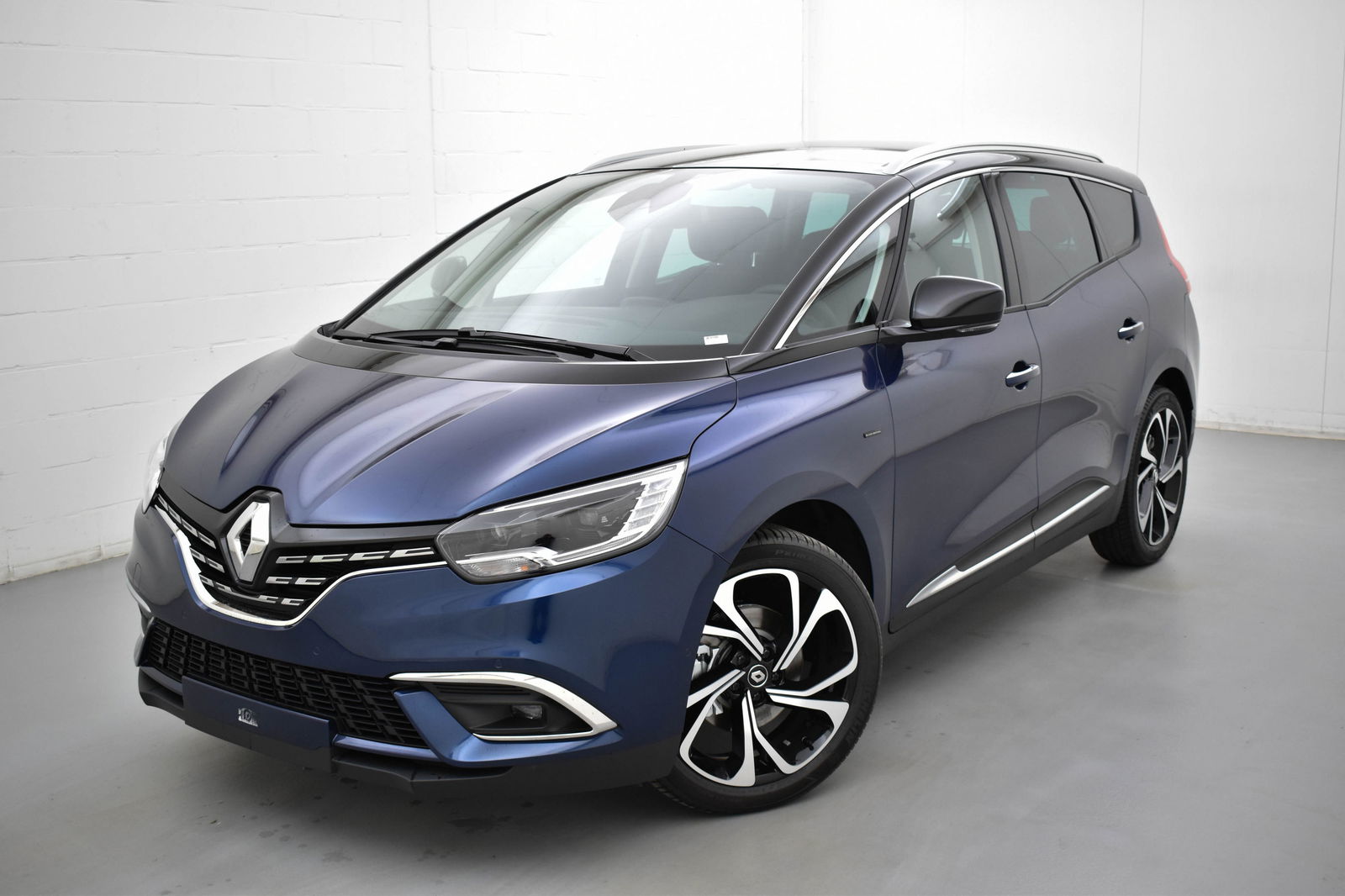Renault Grand Scenic TCE black edition GPF 140 AT