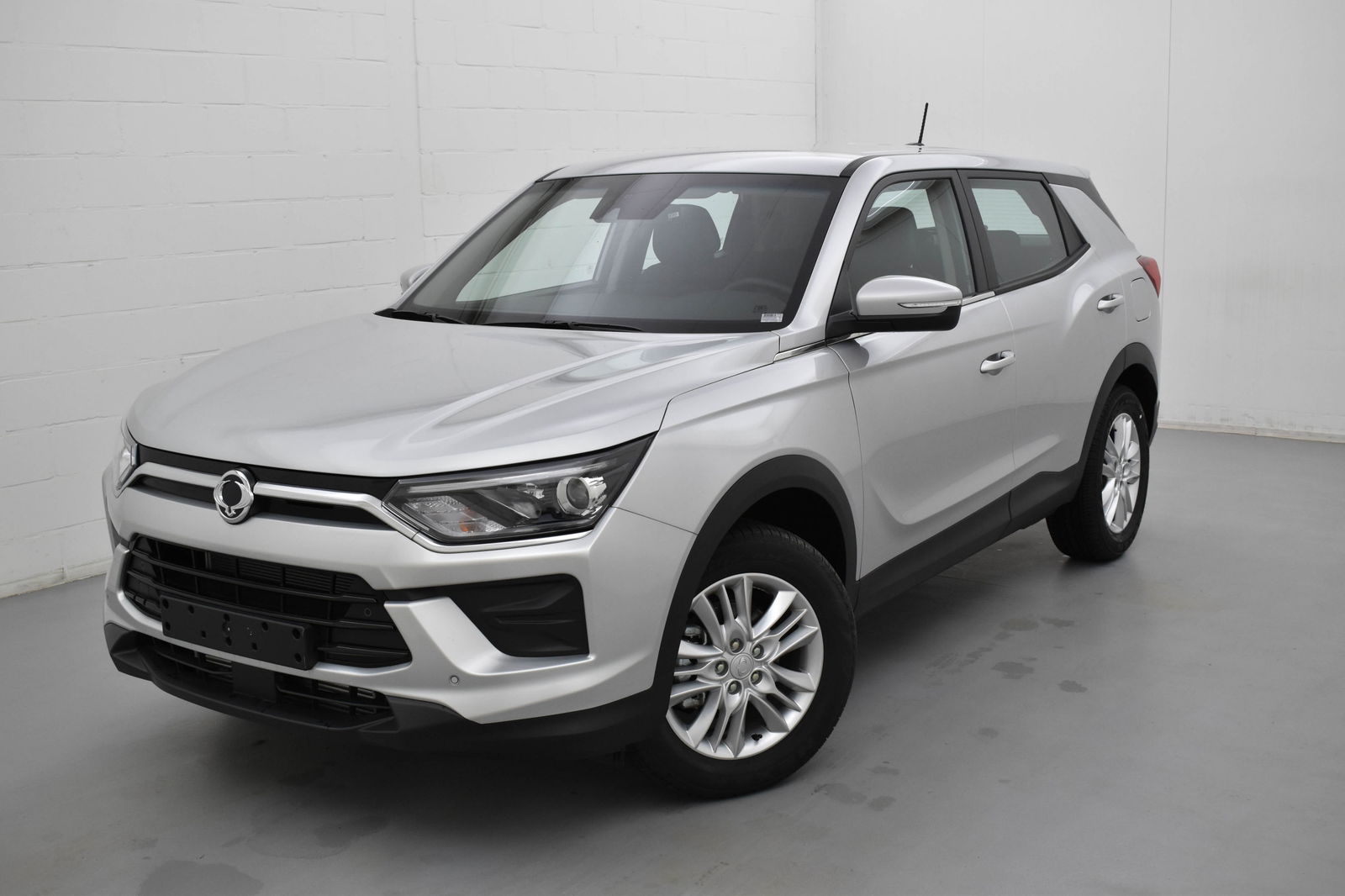 SsangYong Korando t-gdi 2WD amber 163