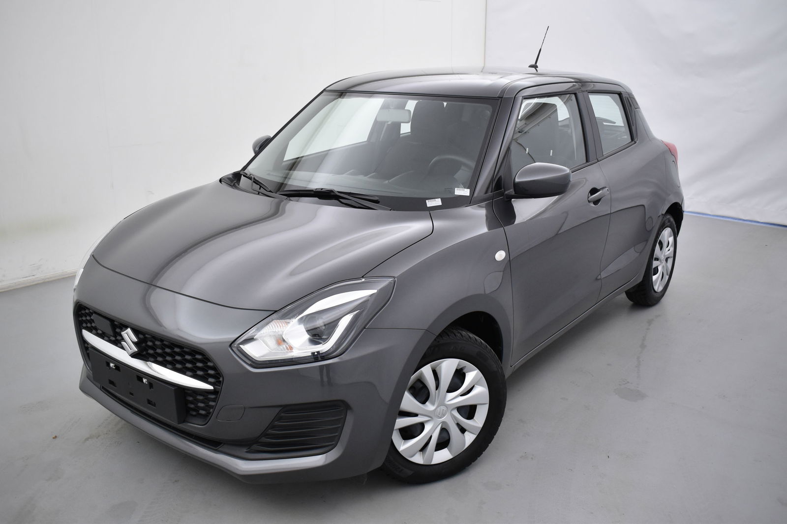 Suzuki Swift shvs GL 12V 83