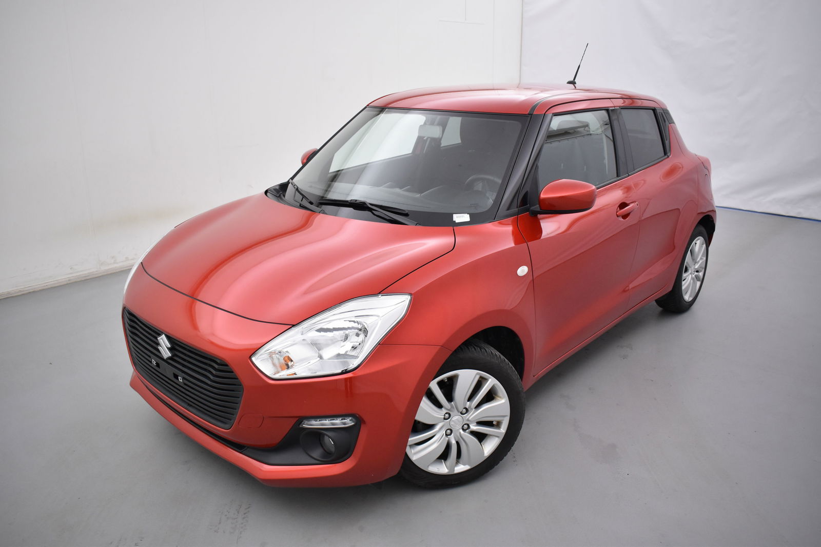 Suzuki Swift shvs 12V GL+ 90
