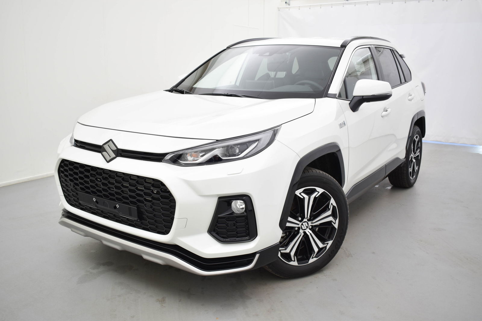 Suzuki Across i-awd plug-in hybrid GLX 185 AT