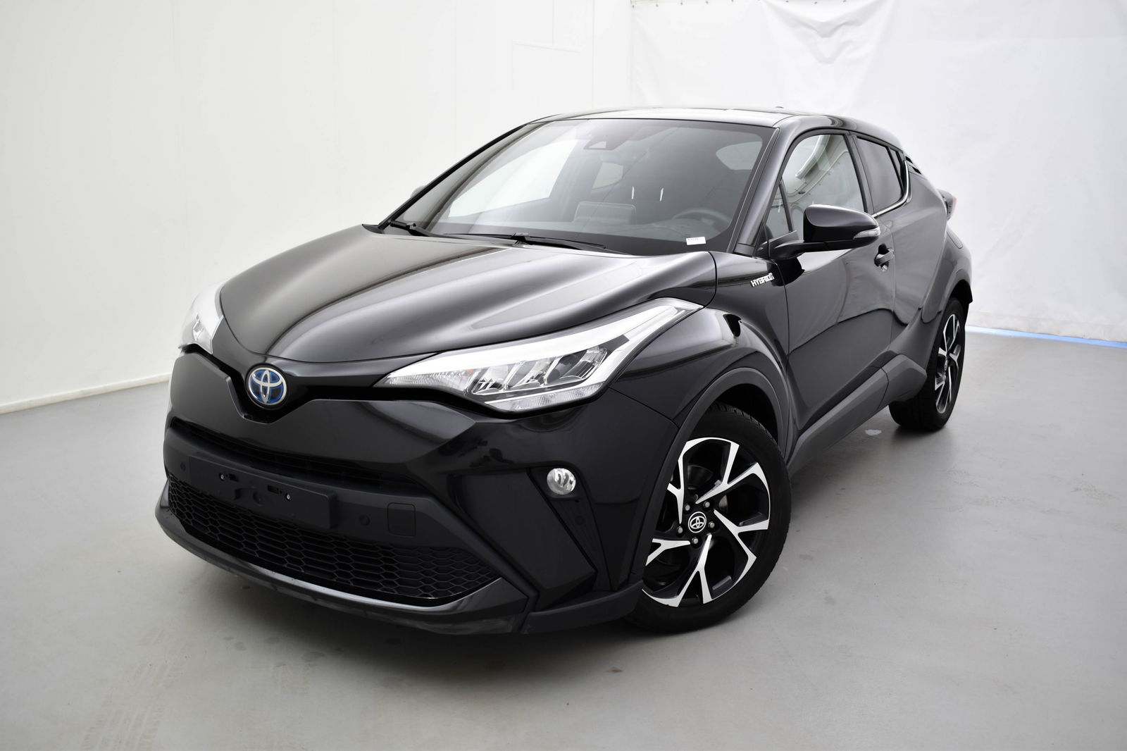Toyota C-HR vvt-i hybrid c-lub mono-tone e-cvt 98 AT