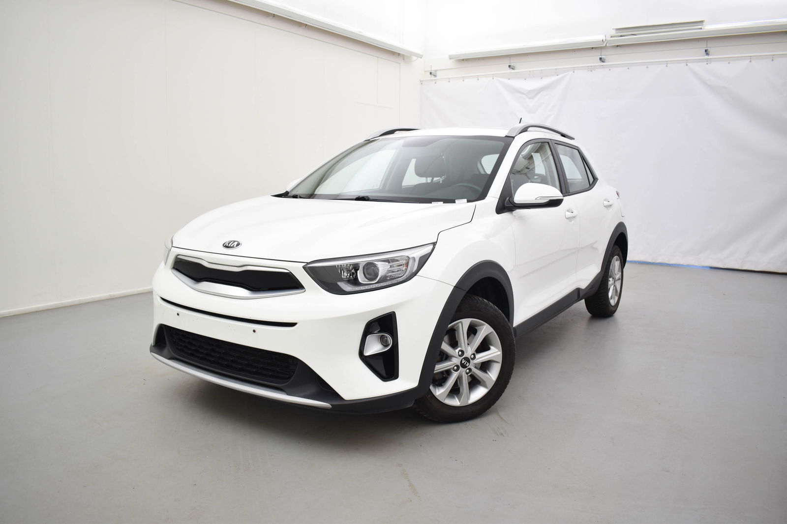 Kia Stonic gold 100