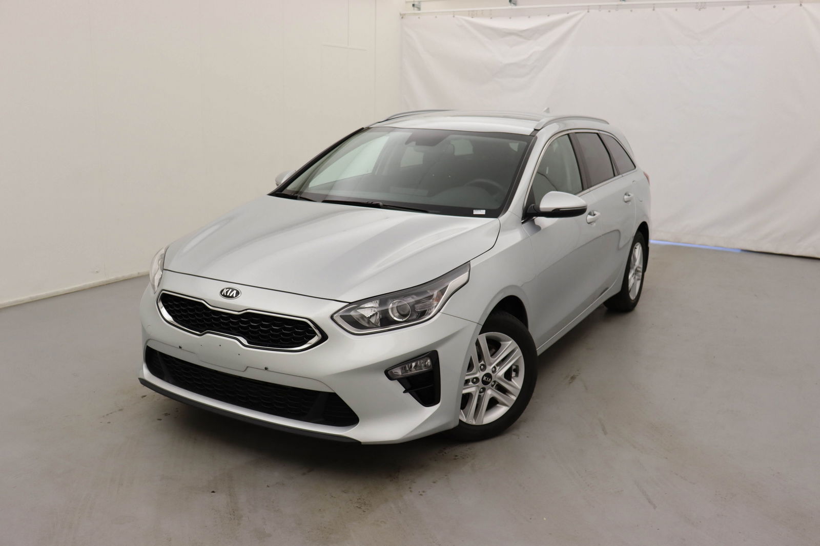 Kia Ceed SW crdi mild-hybrid more 136