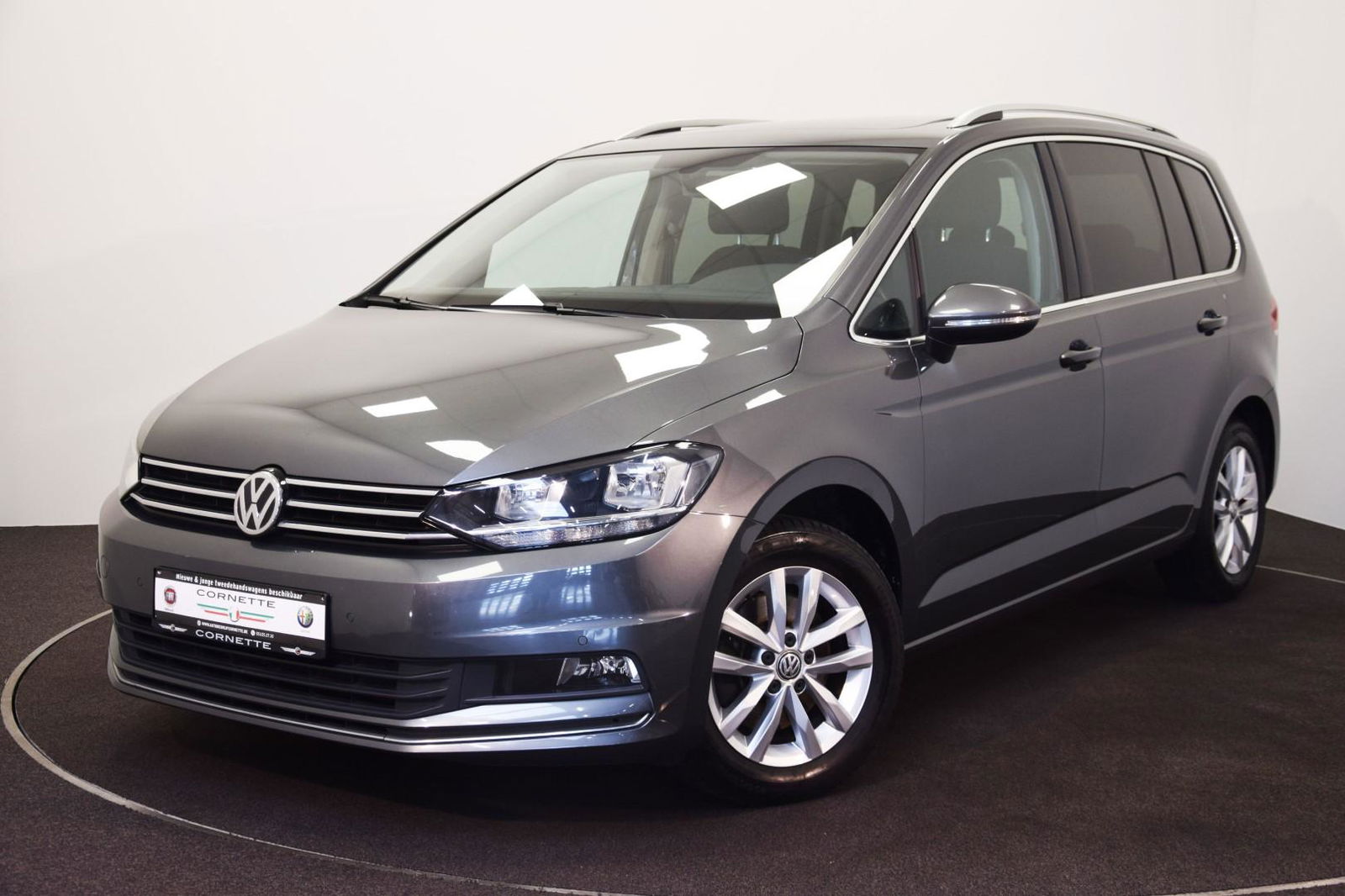Volkswagen Touran Highline 1.6 PANO-NAVI-PDC 1.6 Diesel