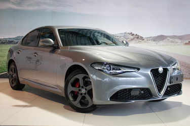 Alfa Romeo Giulia SUPER - MY21 - 2.0 TB 200 AT 2.0 TB 200 AT