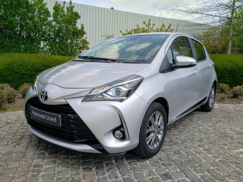 Toyota Yaris Comfort & Pack Y-CONIC 1,5 VVT-IE CVT