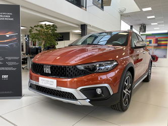 Fiat Tipo CROSS 1.6 130CV DIESEL