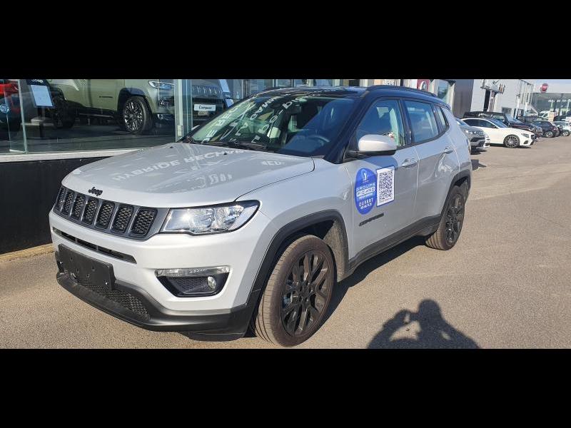 Jeep Compass BLACK STAR ESSENCE