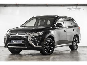 Mitsubishi Outlander INSTYLE/LED/CAMERA/PDC/