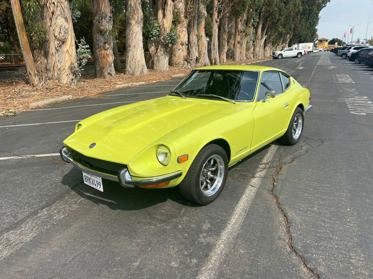 Datsun 240Z 72 - lime green
