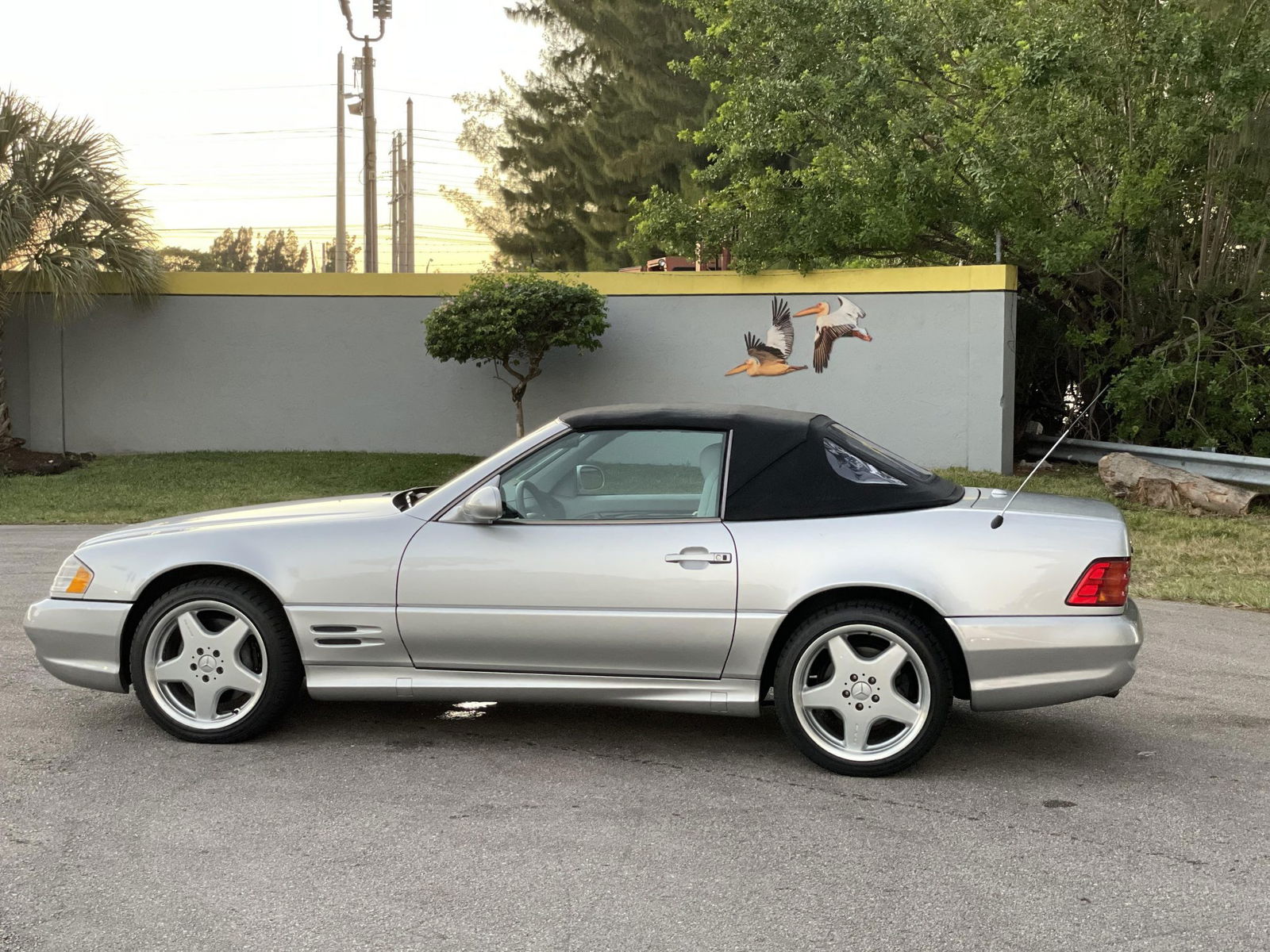 Mercedes 500SL silver 200381