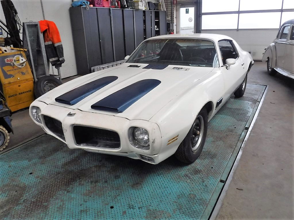 Pontiac Firebird 