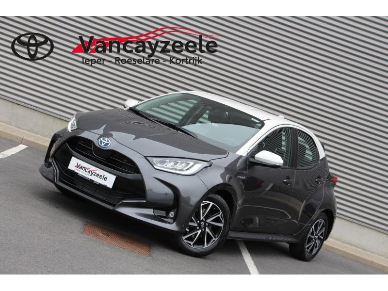 Toyota Yaris Iconic *NEW MODEL*+GPS+HUD+PAR 1.5 Hybrid