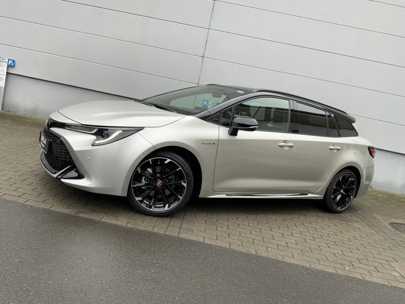 Toyota Corolla GR Sport+ Pano + leder 2.0 Hybrid