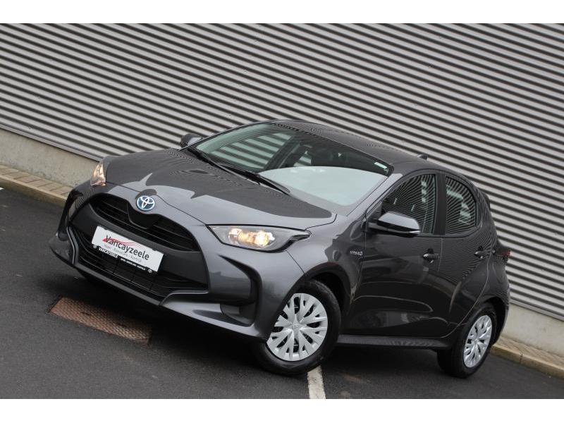 Toyota Yaris Dynamic + camera + dab + apple 1.5 Hybrid