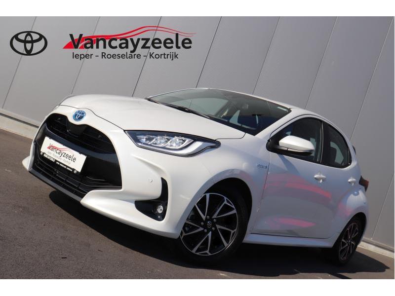 Toyota Yaris Iconic + SENSOREN + BSM + HUD 1.5 Hybrid