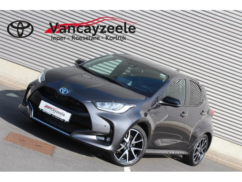 Toyota Yaris Style+ NAVI + HI-TECH PACK 1.5 Hybrid