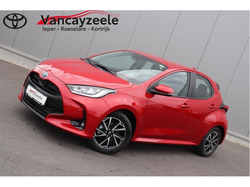 Toyota Yaris ICONIC + NAVI + SENSOREN 1.5 HSD