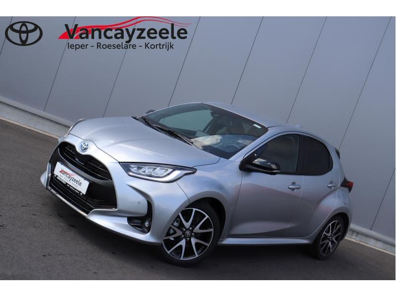 Toyota Yaris STYLE + SENSOREN + DODEHOEK 1.5L HSD