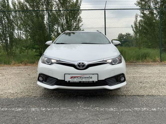 Toyota Auris Comfort & Pack Dynamic 1.33 Dual VVT-i 6 MT