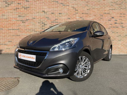 Peugeot 208 II Signature